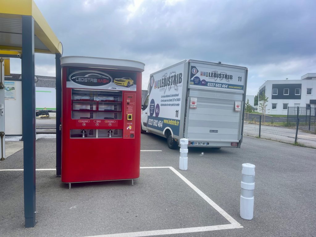 DISTRIB’WASH : Installation d’un Distributeur Automatique de Produits Automobiles à Landévant dans le Morbihan