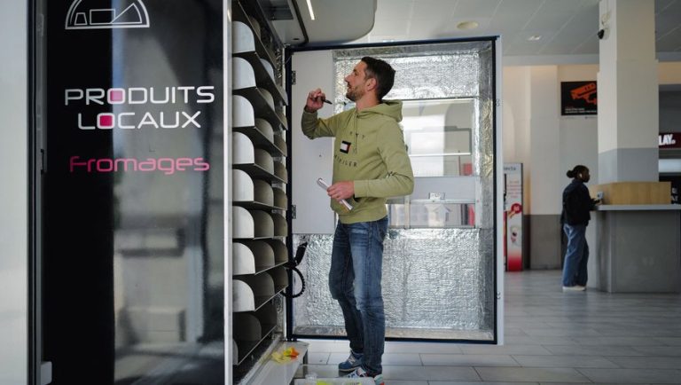 BOURG-EN-BRESSE : Un Distributeur Automatique de Fromages installé à la Gare