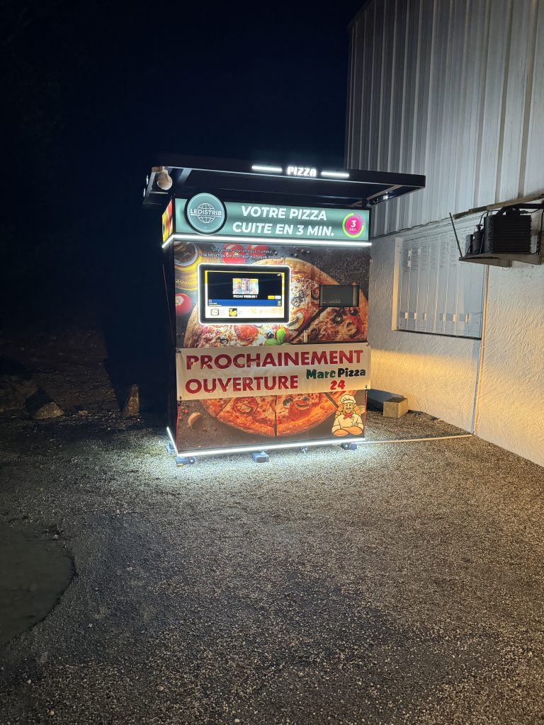 DORDOGNE : Livraison et Installation d’un Distributeur Automatique de Pizzas à Coux-et-Bigaroque